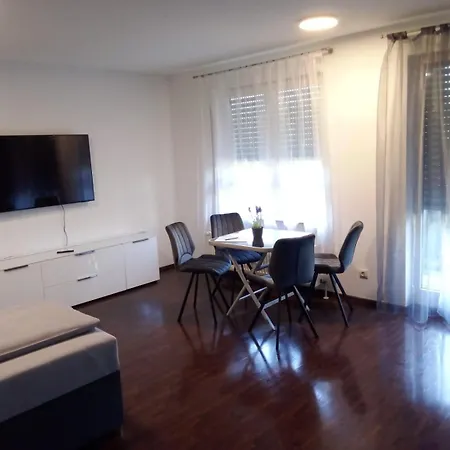 Apartment Metzingen City *